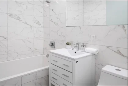 Private room at Hart St, Bedford-Stuyvesant, image 6 of 10