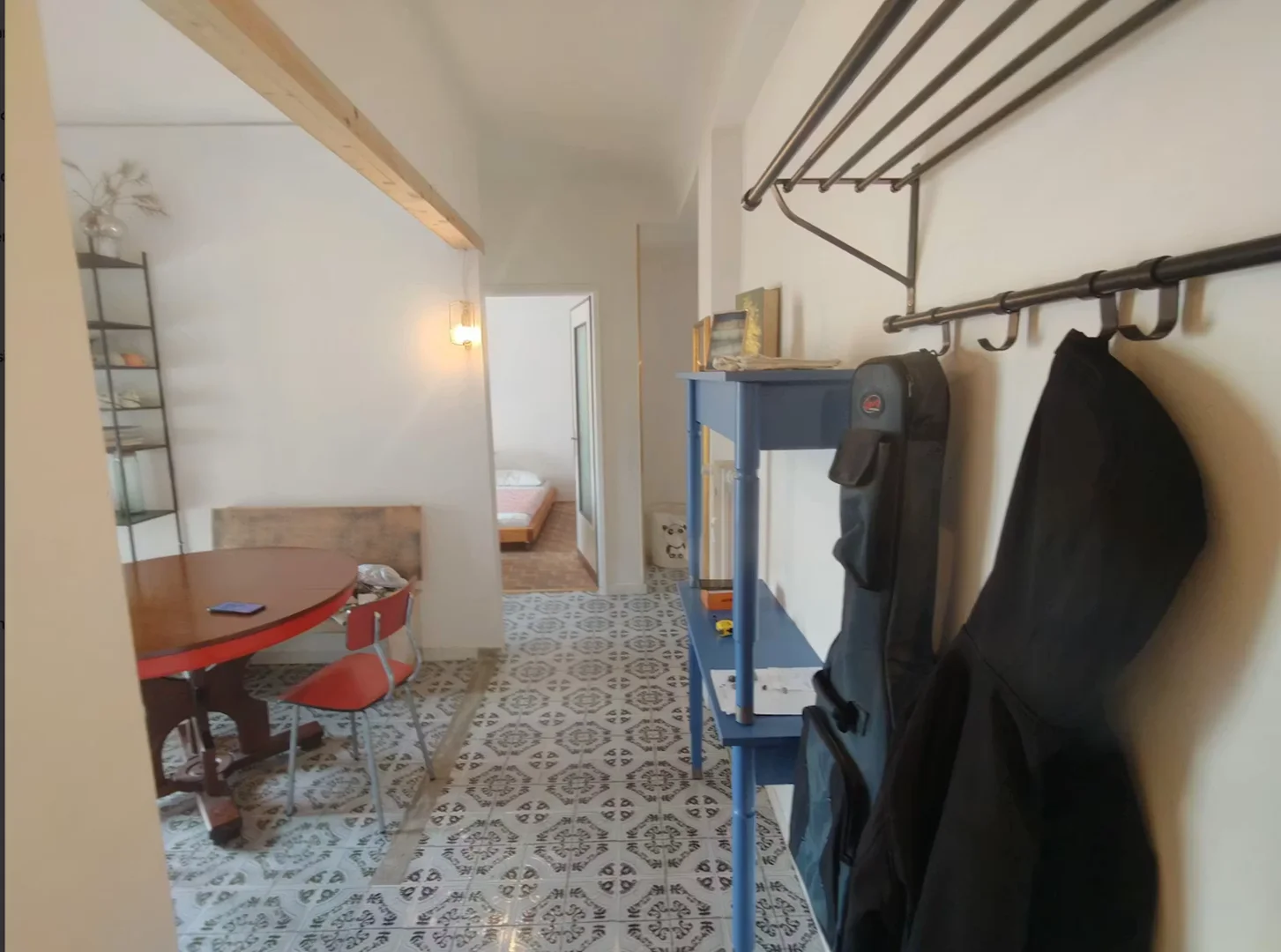 Chambre d'étudiant économique avec emplacement pratique dans 