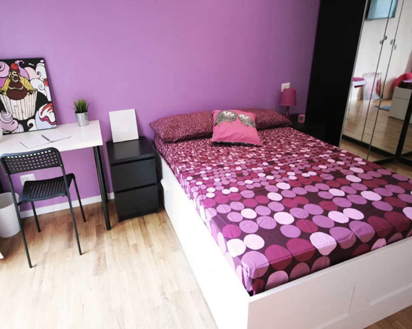 Comfortable and spacious student room in 