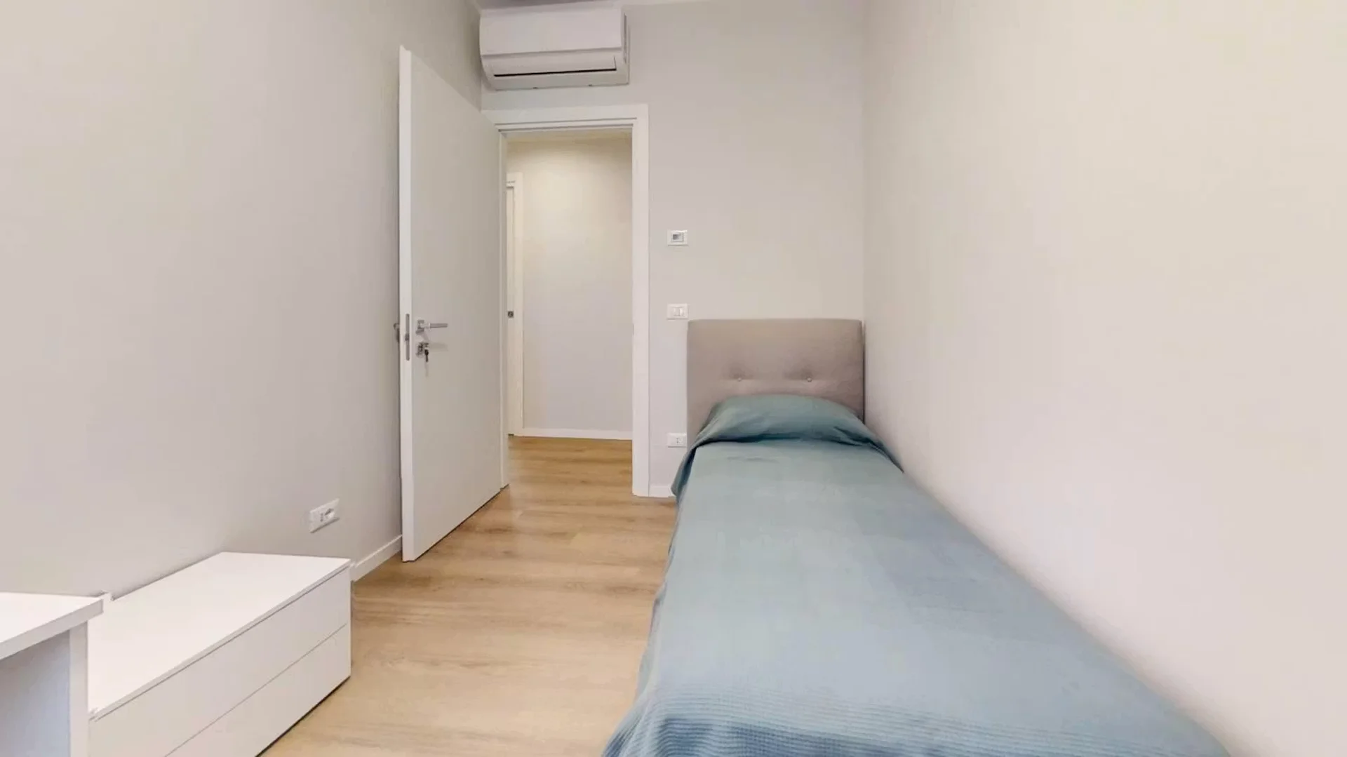 Habitación para estudiantes en con modernas comodidades