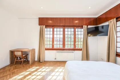 Private room at Calle Praderas, , image 9 of 10