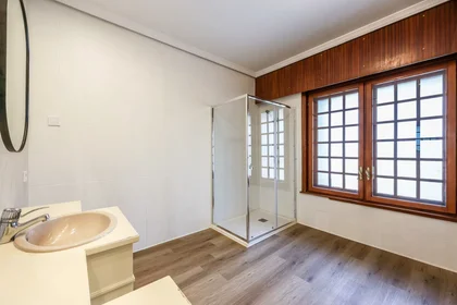 Private room at Calle Praderas, , image 10 of 10