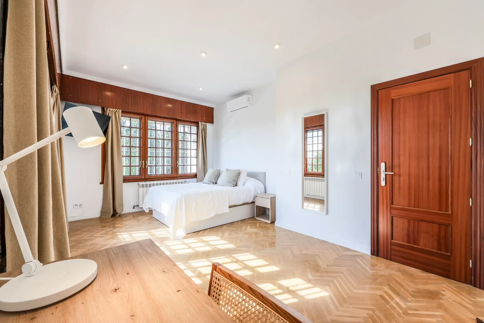 Student-friendly room in with modern amenities