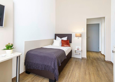 Alquiler de habitación en piso compartido en Colonia