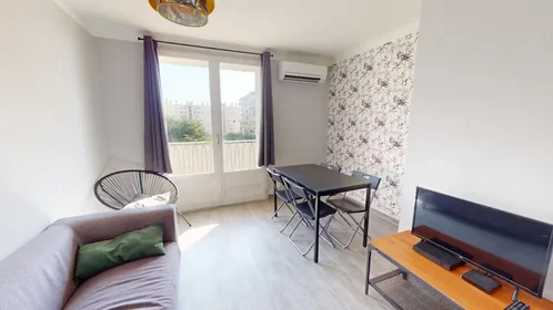 Özel oda konumu Rue Jean Vachet, Saint-Martin, 10 10 görüntüsü