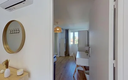Chambre privée à 15 Avenue du Grand Pin, image 17 de 20