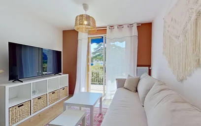 Chambre privée à 15 Avenue du Grand Pin, image 5 de 20