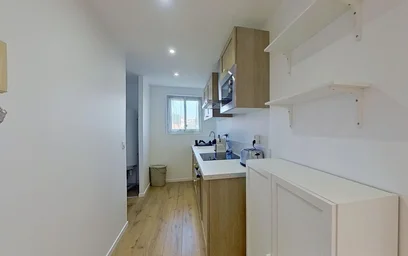 Chambre privée à 15 Avenue du Grand Pin, image 6 de 20