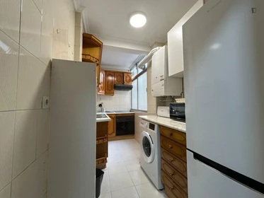 Quarto privado em Calle Fray Melchor Cano, imagem 9 de 13