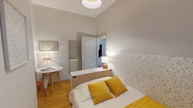 Private room at Rue du Président Édouard Herriot, image 18 of 18