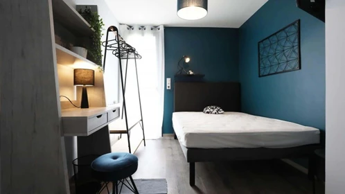 Cheap private room in Toulouse