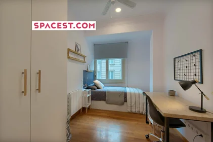 Habitación privada en C/ de Balmes, 08006 Barcelona, Spain, imagen 1 de 36