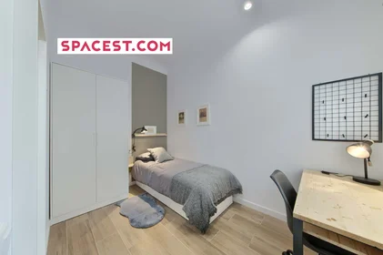 Quarto privado em C/ de Balmes, 08006 Barcelona, Spain, imagem 1 de 41
