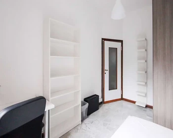 Room for rent in a shared flat in Milano