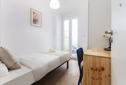 Room for rent in a shared flat in Lisboa
