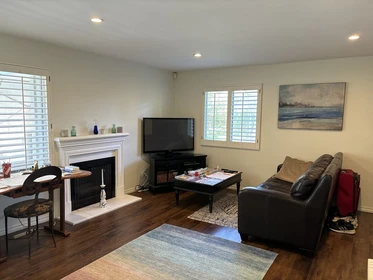 Cheap private room in Pasadena