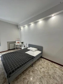 Pokój do wynajęcia z podwójnym łóżkiem w Bari