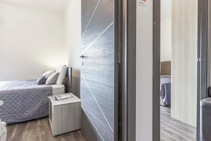 Chambre privée à Via Napoli, 84, 07100 Sassari SS, Italy, image 1 de 10