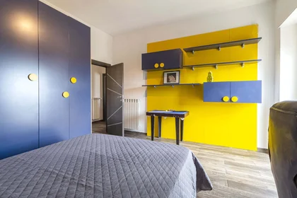 Quarto privado em Via Napoli, 84, 07100 Sassari SS, Italy, imagem 2 de 13