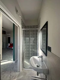 Privatzimmer in der Via del Ponte alle Mosse, 53, 50144 Firenze FI, Italy, bild 3 von 11