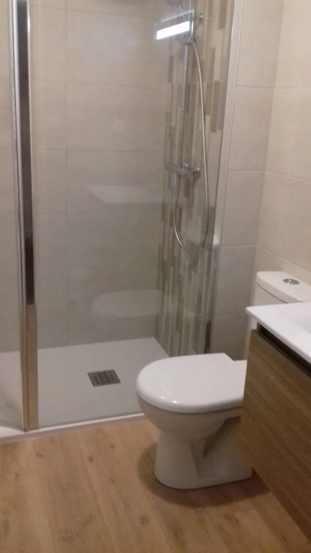 Quarto de estudante económico com localização conveniente em 