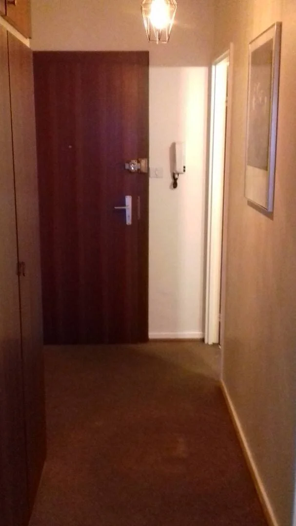 Quarto de estudante económico perto do campus em 