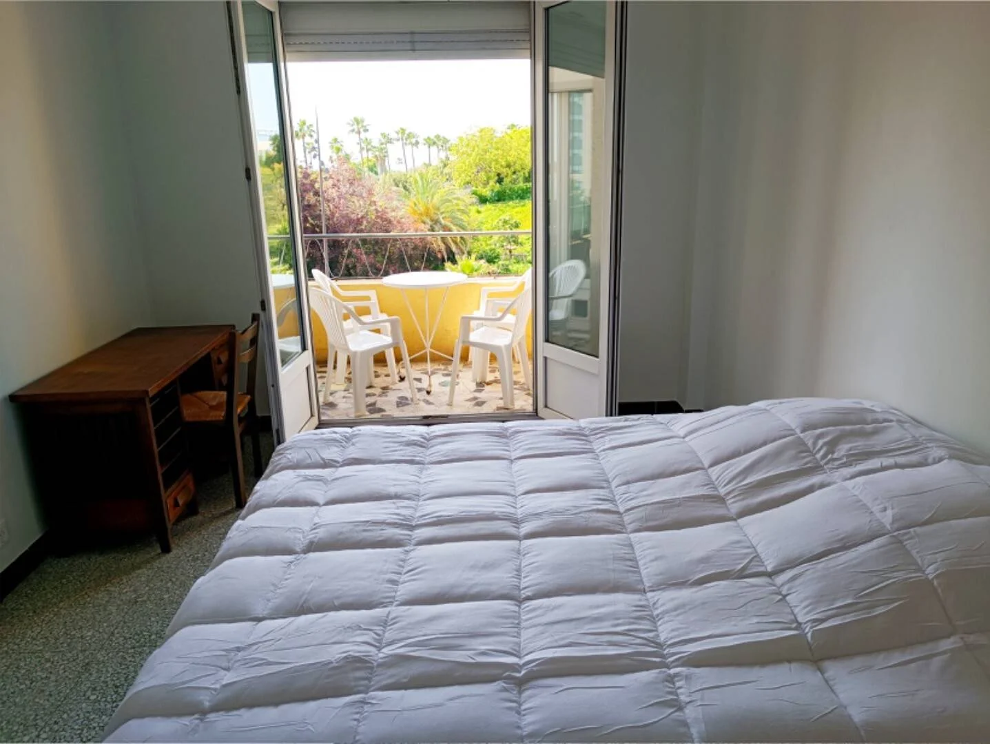 Budget-friendly student room close to campus in 