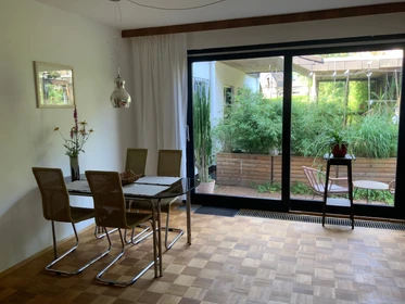 Apartamento totalmente mobilado em Kassel