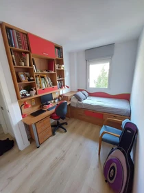 Quarto para alugar com cama de casal em Sant-cugat-del-valles