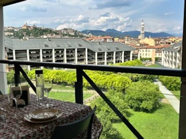 Cheap private room in Bergamo