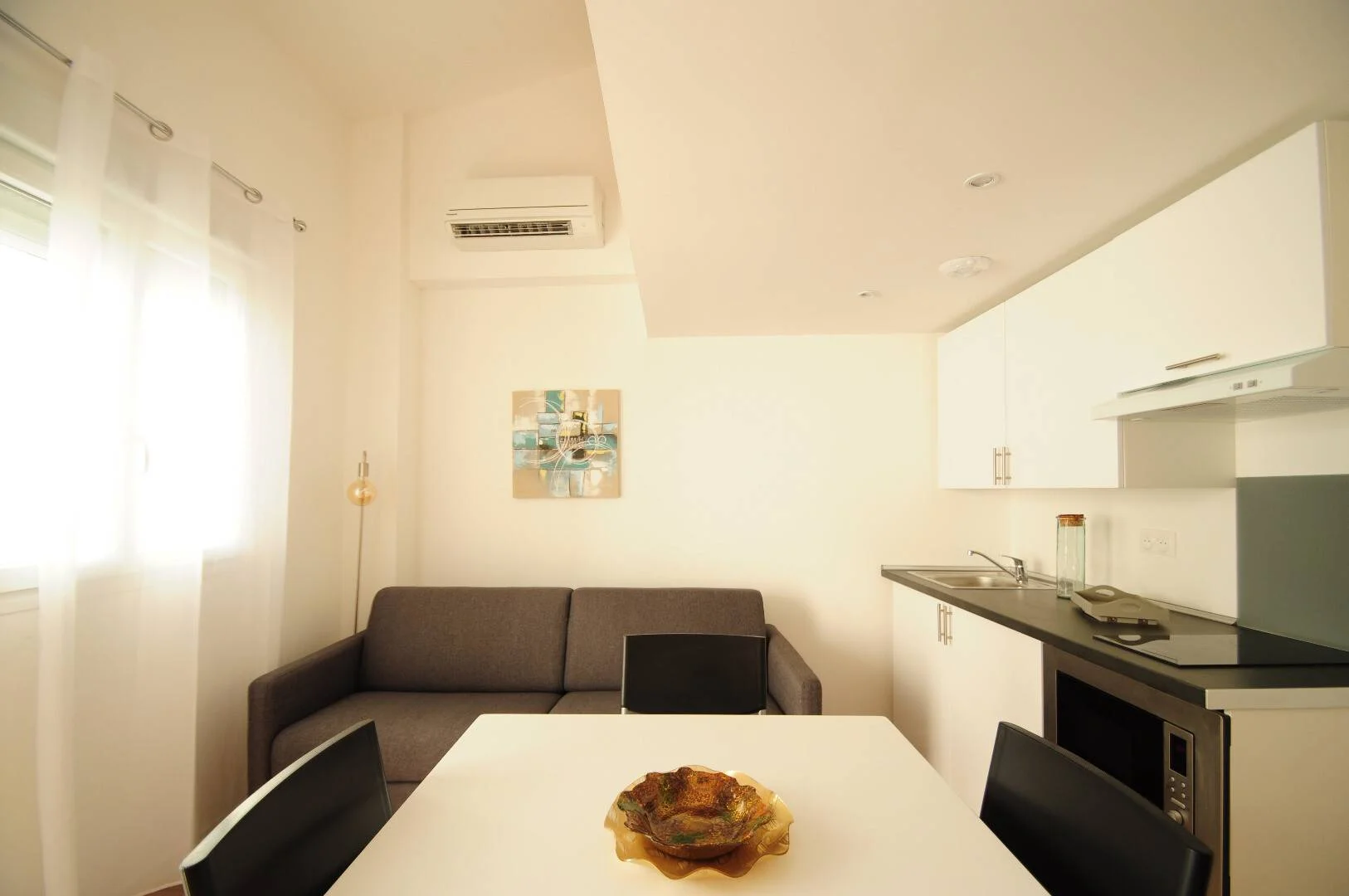 Economical student room with convenient location in 