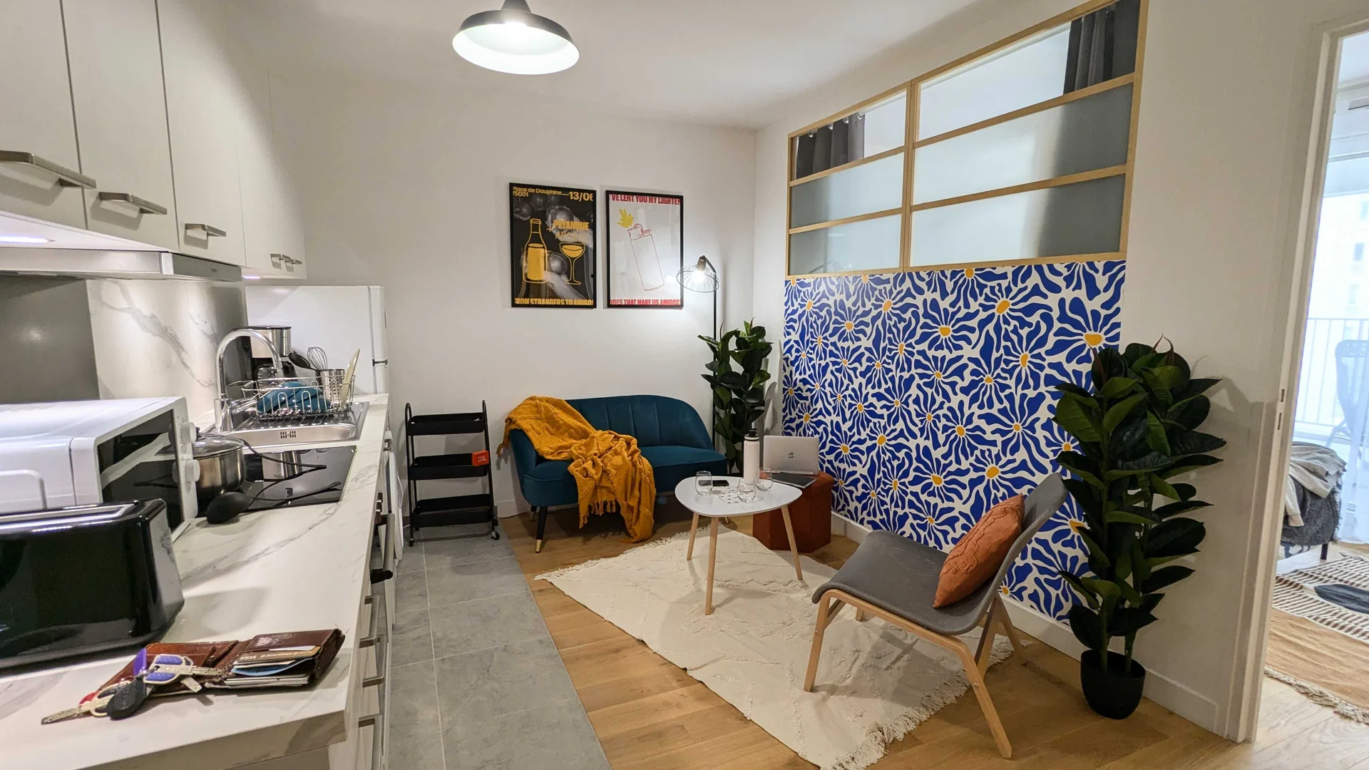 Zimmer in Studentenwohnung in  zu vermieten, voll möbliert