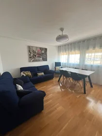 Privatzimmer in der Calle Francisco Ferrer, Actur-Rey Fernando, bild 1 von 10