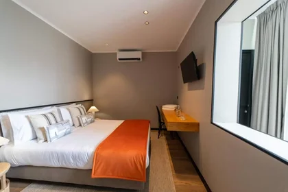 Logement entier à Rua de Lisboa, Ponta Delgada, image 6 de 10