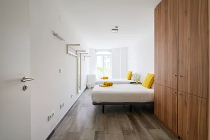 Privatzimmer in der Avenida Defensores de Chaves, Lisbon, bild 1 von 10