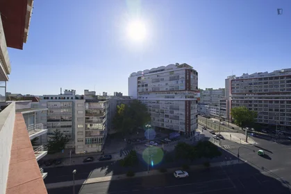 Private room at Avenida dos Estados Unidos da América, image 27 of 49