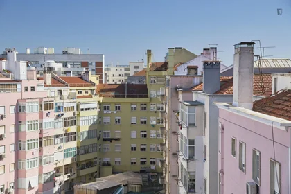 Private room at Avenida dos Estados Unidos da América, image 28 of 49