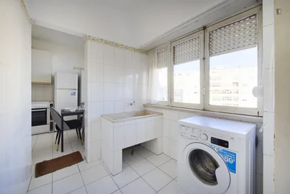 Private room at Avenida dos Estados Unidos da América, image 29 of 49