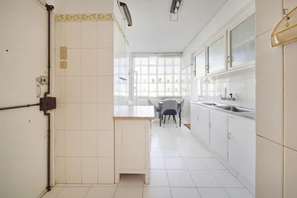 Private room at Avenida dos Estados Unidos da América, image 34 of 49