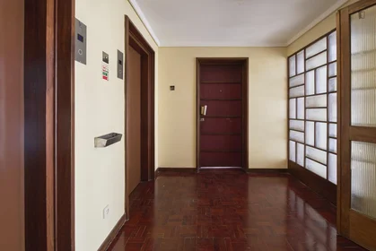 Private room at Avenida dos Estados Unidos da América, image 40 of 49