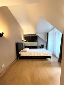 Alojamiento con 3 habitaciones en Riga