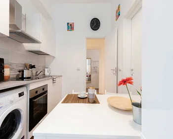 Private room at Viale Alfredo Oriani, image 9 of 23