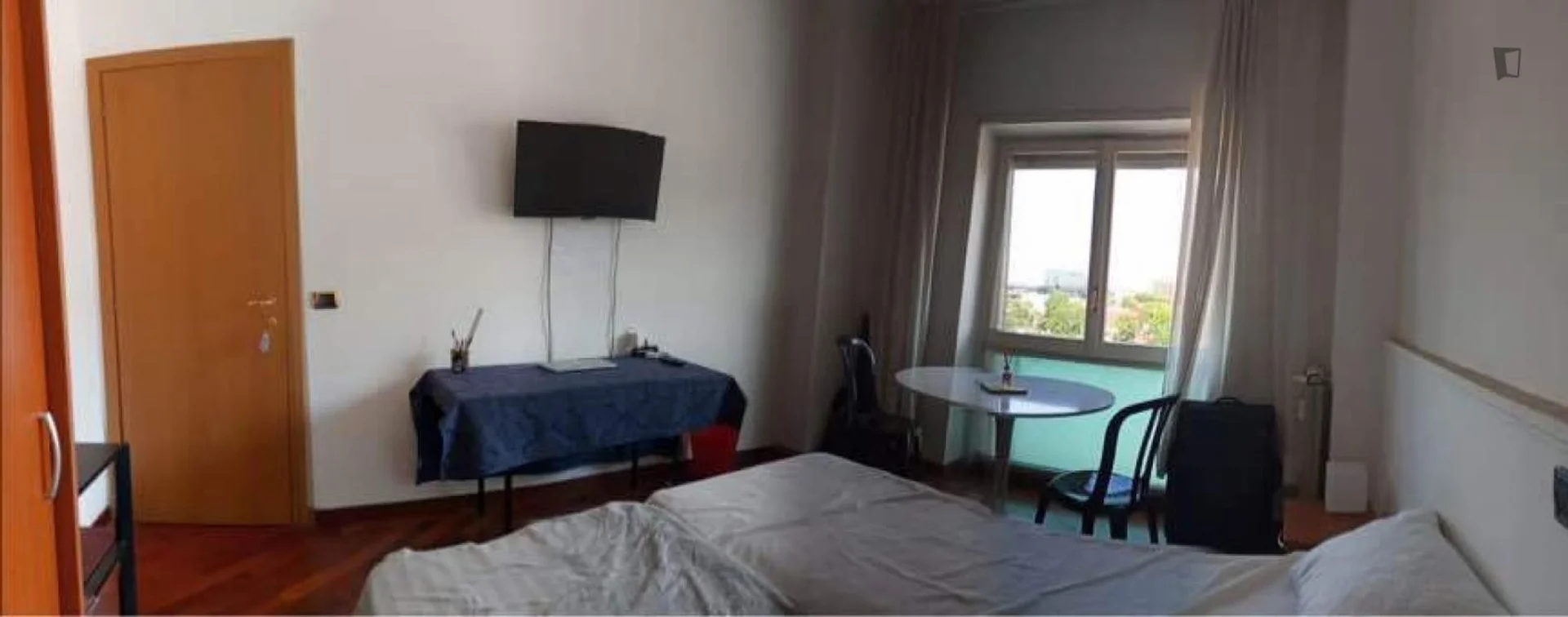 Chambre d'étudiant confortable et spacieuse dans 