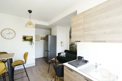 Quarto privado em 27 RUE MARECHAL OUDINOT, imagem 6 de 13