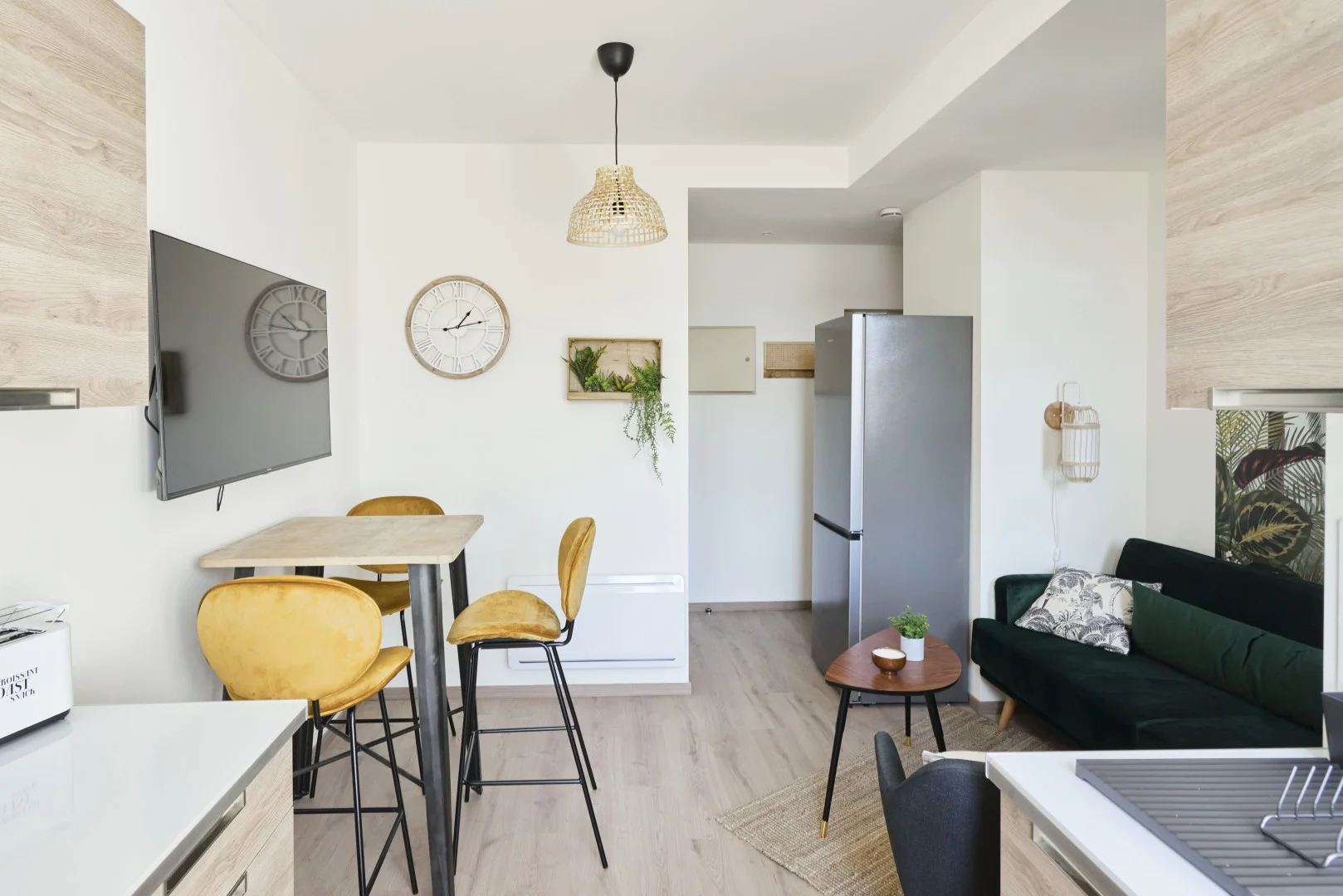 Quarto de estudante económico com localização conveniente em 