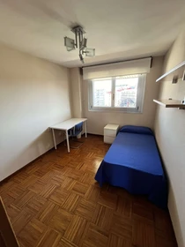 Cheap private room in Vigo