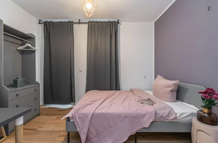 Private room at Cunostraße, image 1 of 10