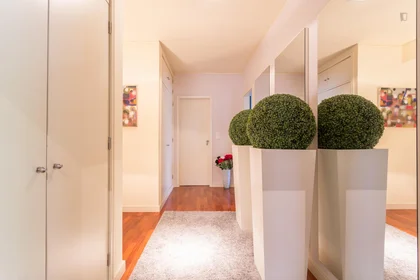 Private room at Rua de Duarte Barbosa, image 12 of 15