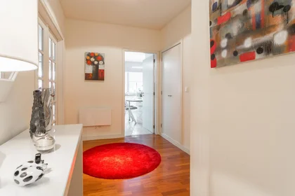 Private room at Rua de Duarte Barbosa, image 14 of 15
