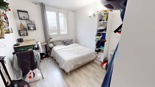 Chambre privée à 24 Rue Henri Martin, image 1 de 10